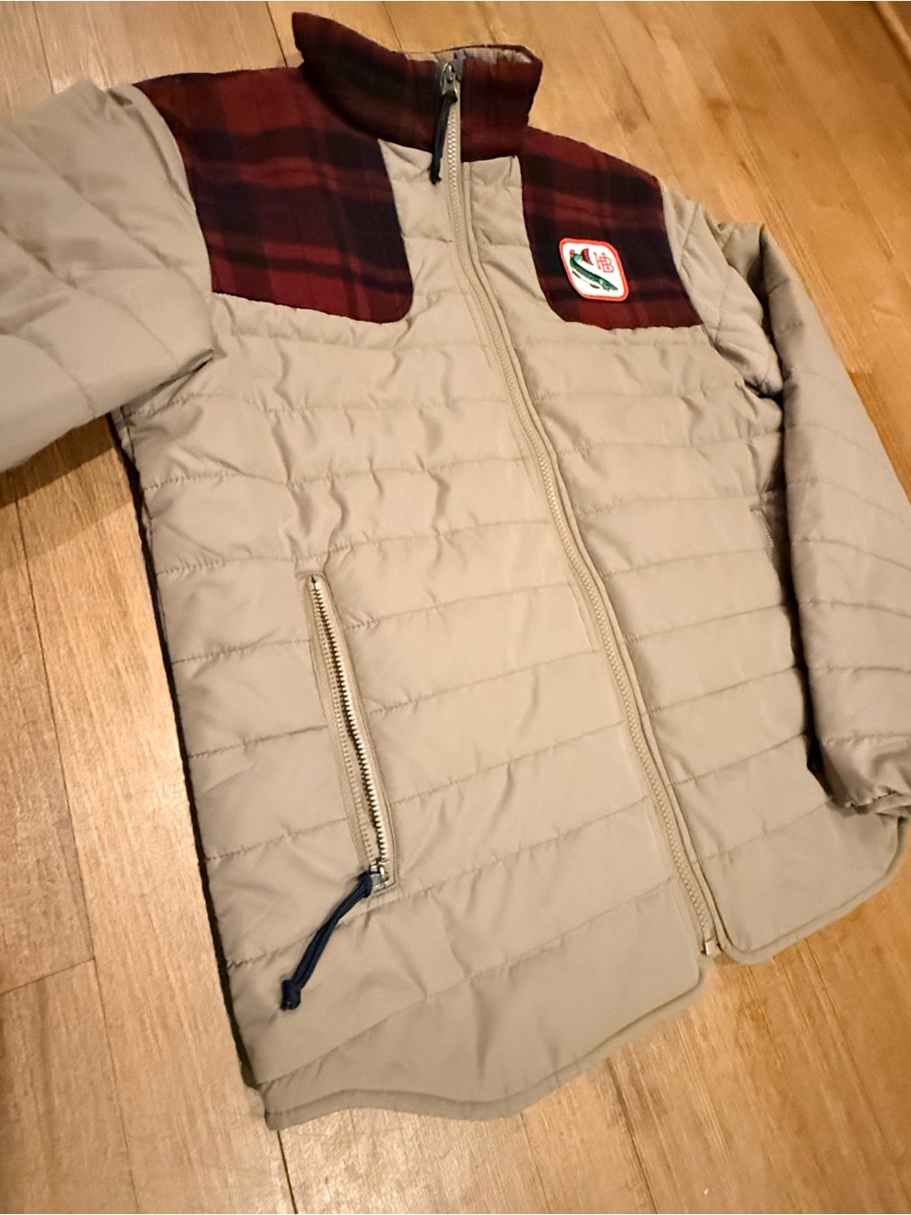 Howler Bros - RARE Men's Merlin Quilted Puffer Jacket, Red Plaid Yoke - MEDIUM - Picture 8 of 13
